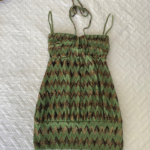 Le Chateau Dress - Picture 1 of 3